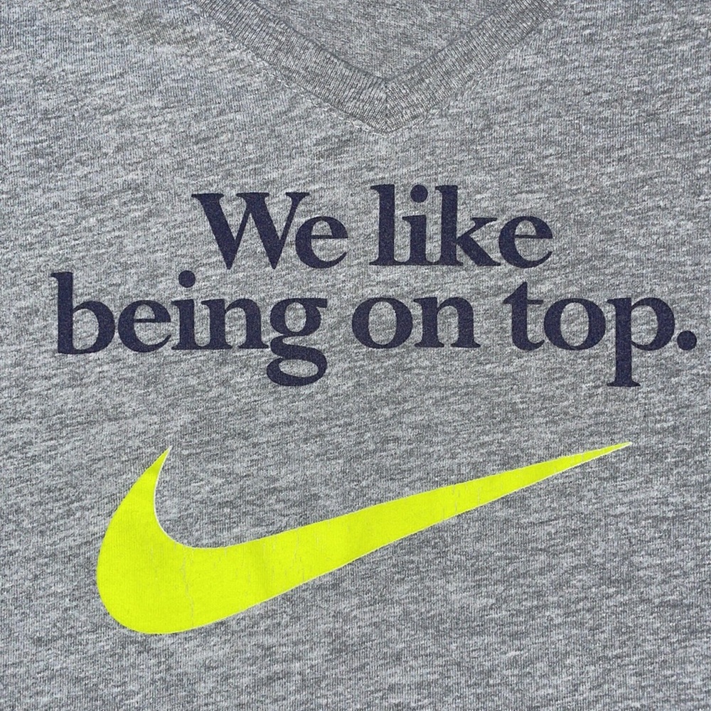 Small Nike normal fit workout shirt